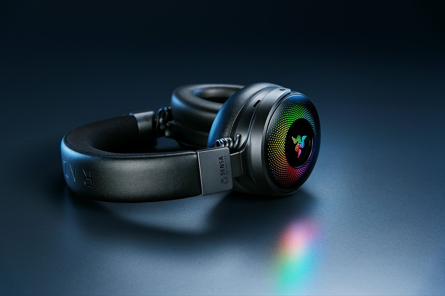 RAZER-KRAKEN-V4-PRO-Headset-4